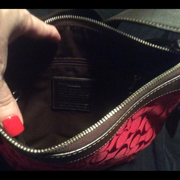 Coach signature crossbody - Picture 4 of 5